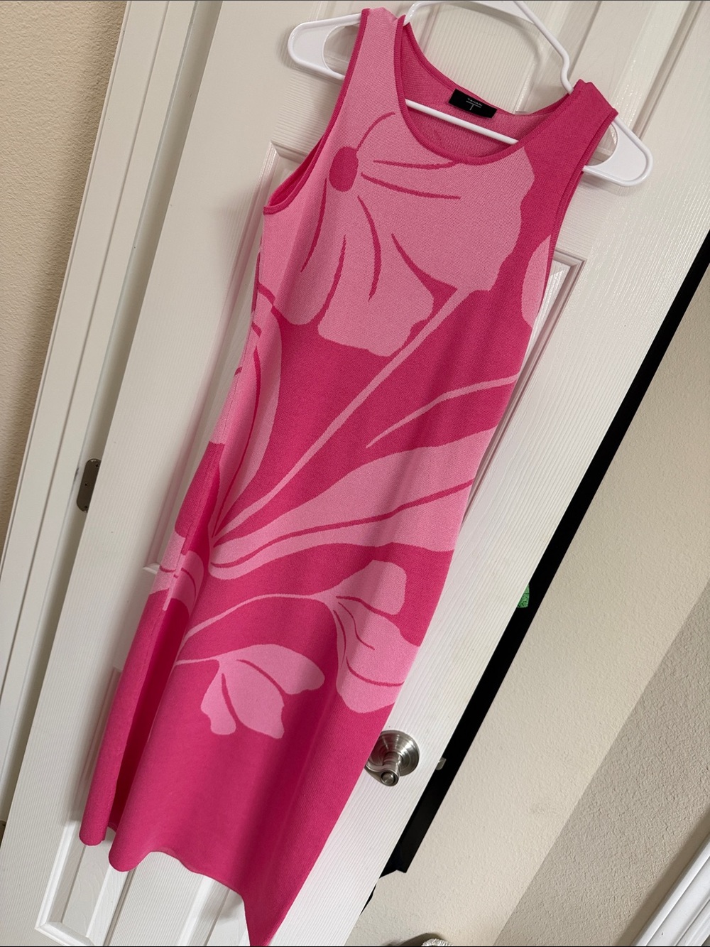 Tahari Pink Sweater midi  Dress. NEW with tags